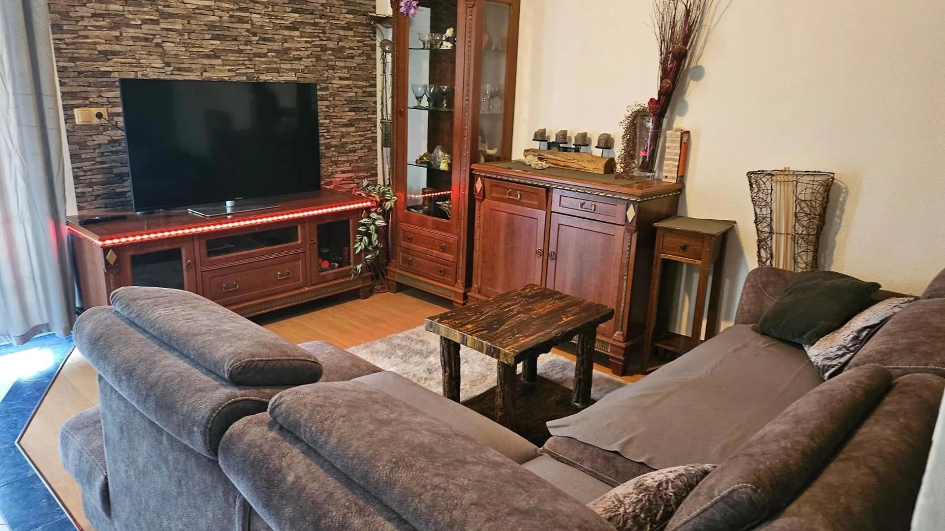 Family Friendly Apartments With A Swimming Pool Okrug Gornji, Ciovo - 23007 Trogir