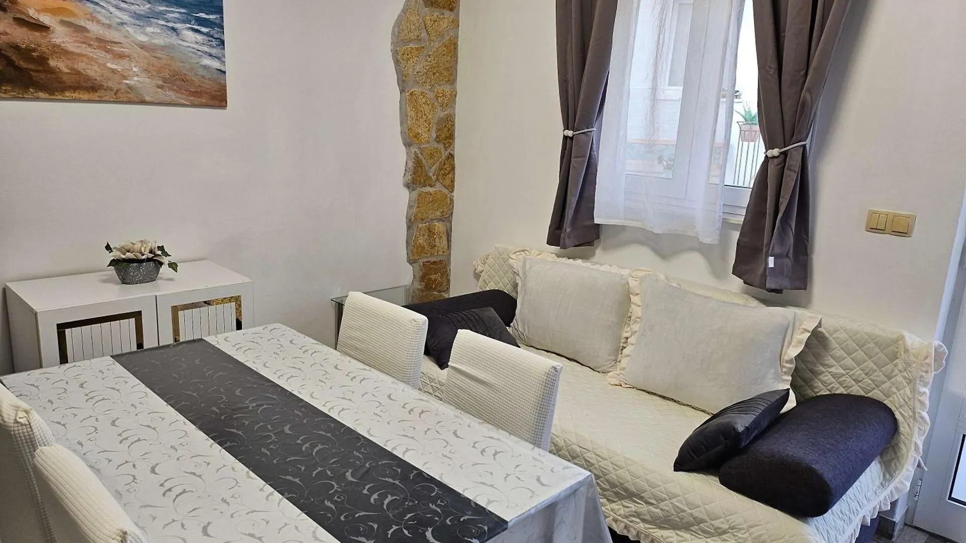 Family Friendly Apartments With A Swimming Pool Okrug Gornji, Ciovo - 23007 Trogir Croácia